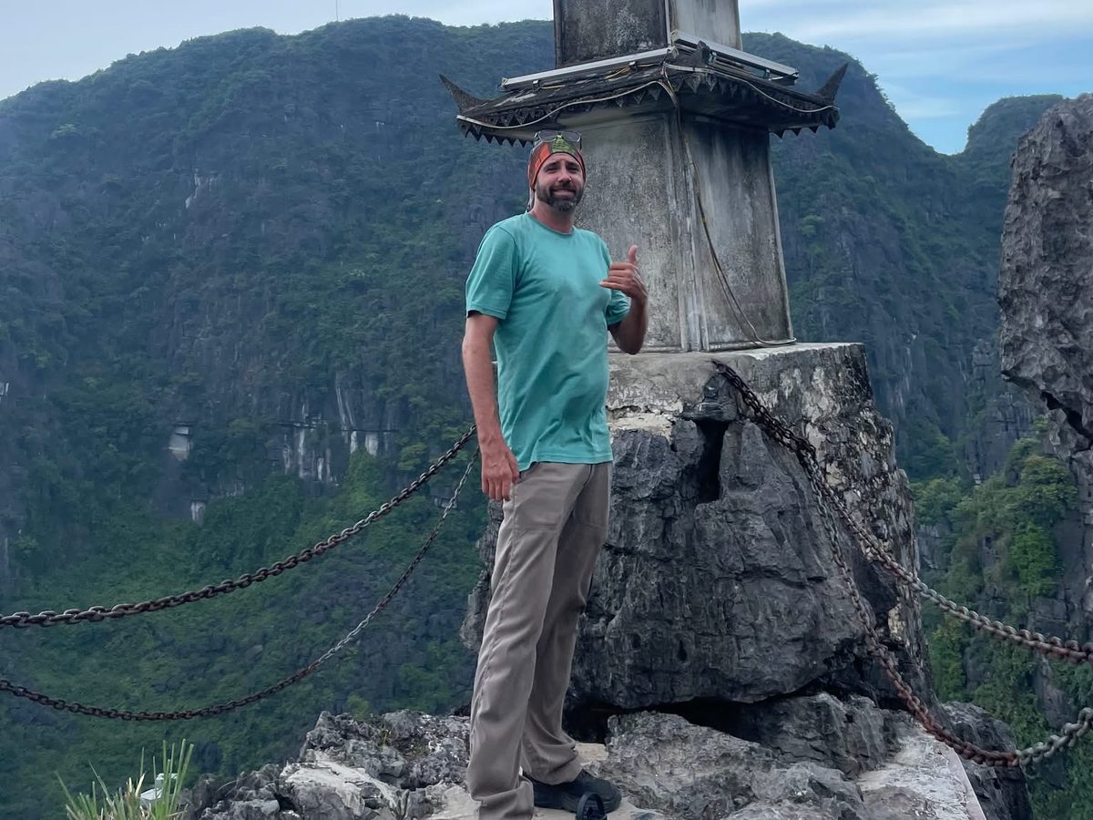 Hang Mua, Ninh Binh.